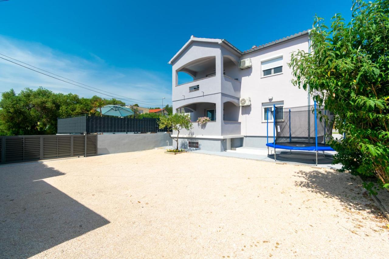 Modern Apartment With Private Pool Bibinje Exterior foto
